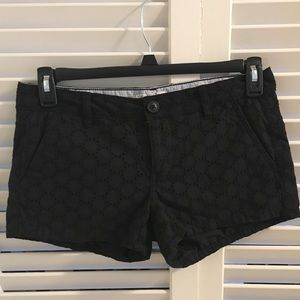 LIKE NEW!! SO Textured Pattern Black Shorts
